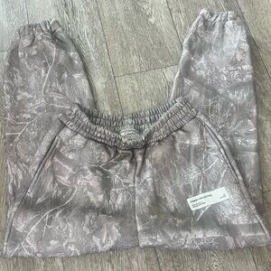 Comfrt camo sweats